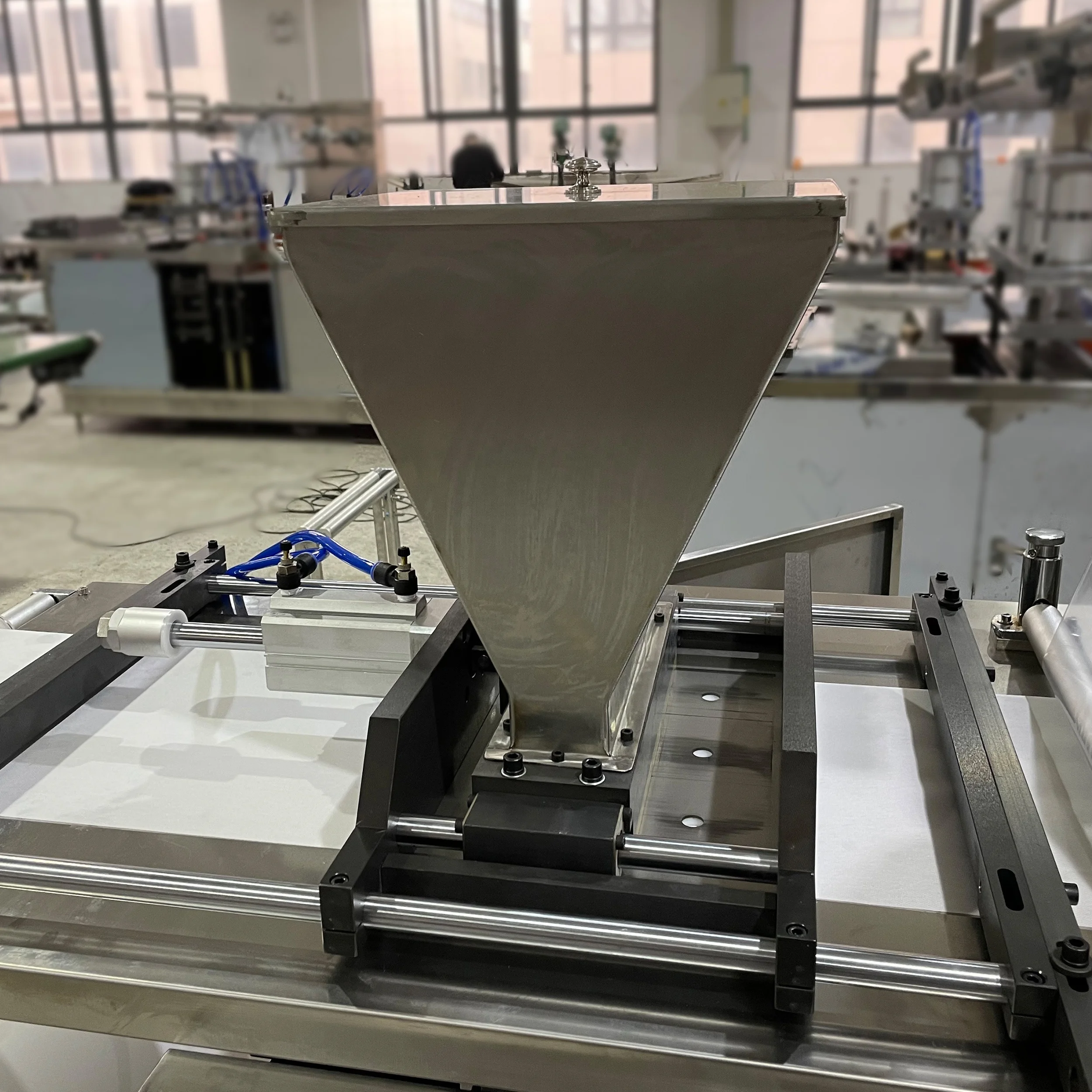 HY-330A Manufacturer of Automatic Disposable Heated Knee/body/hand Warmer Pad Making Packing Machine manufacture
