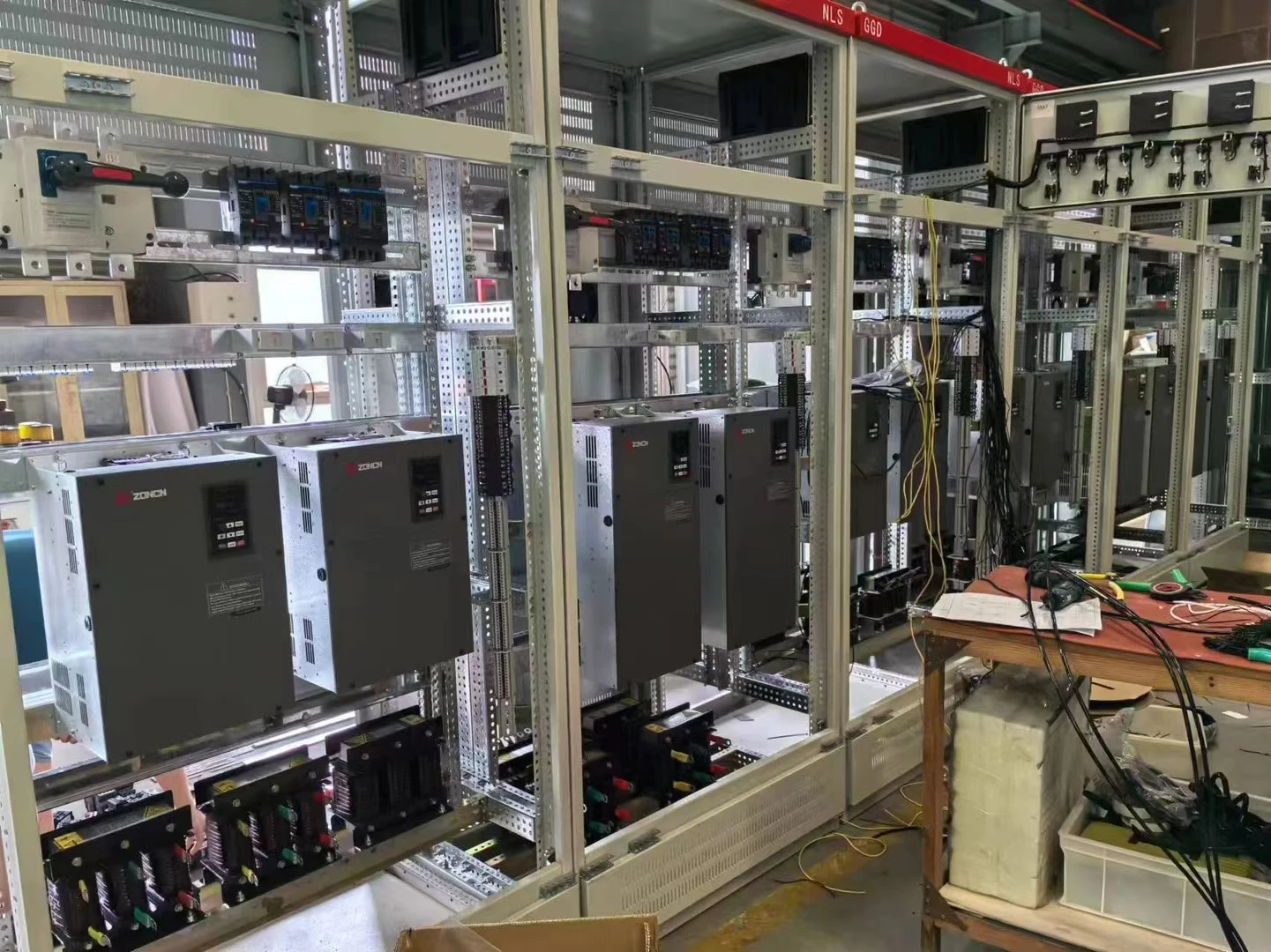 Vfd Compressor ZONCN Z2400T-22GY 22KW VFD for Three-Phase Motors & Compressors