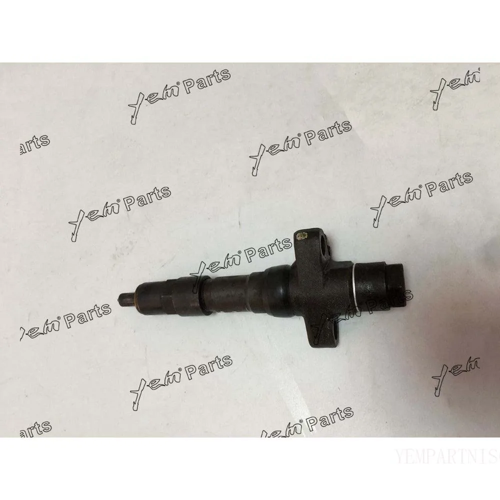 PE6 Injector for Nissan Diesel Engine 4