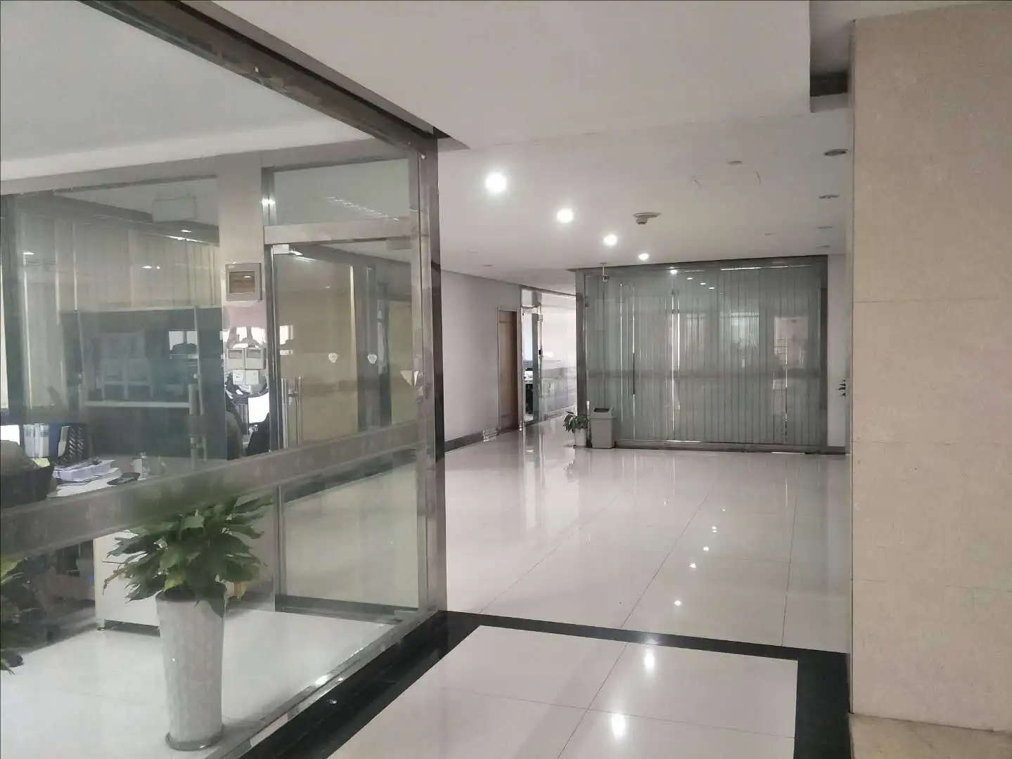 Hangzhou Xingshuang Information Technology Co., Ltd. 1