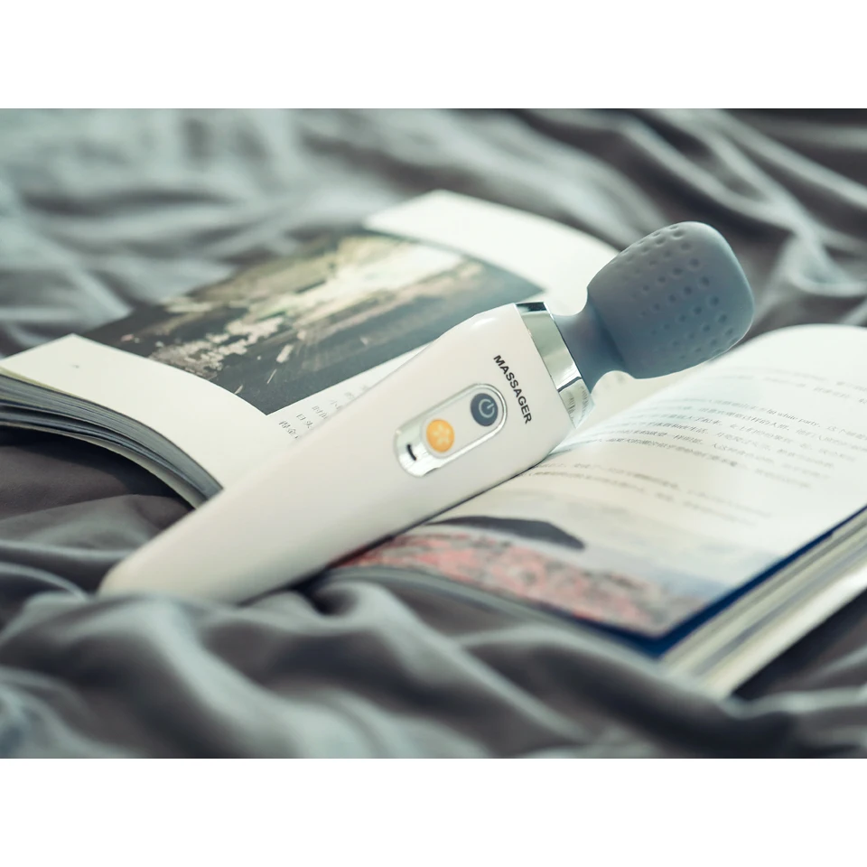 Portable Rechargeable Handheld Vibrating Female Perfect Full Body Massager Hammer with Heat Batteries Pain Relieve
