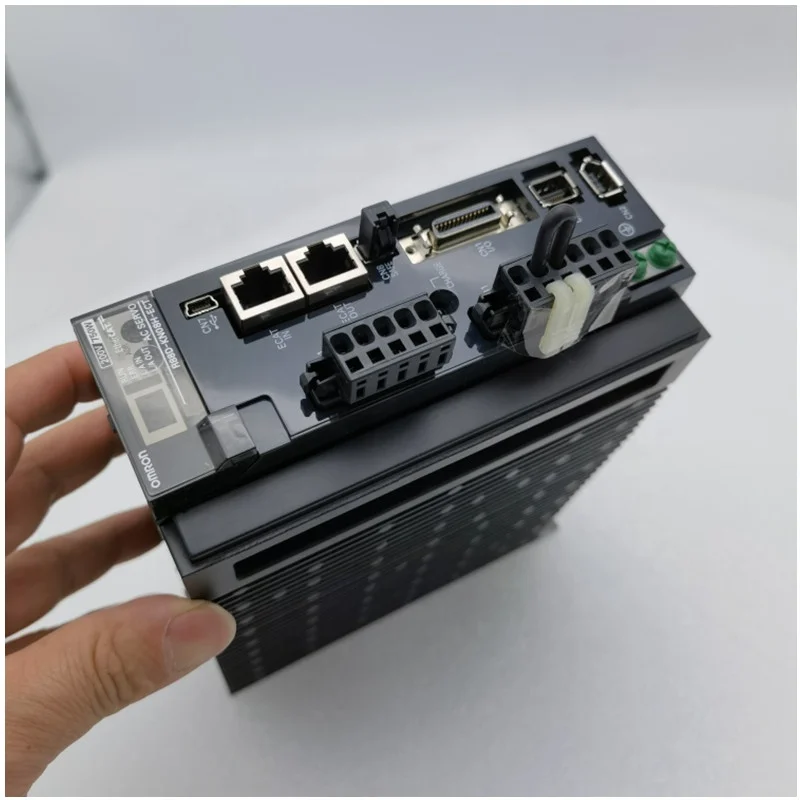 1PC NUOVO OMRON R88D-KN10H-ECT Servo Driver R 88 DKN 10 hect 
