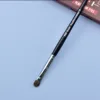 No 18 detail eyeshadow brush-pony hair