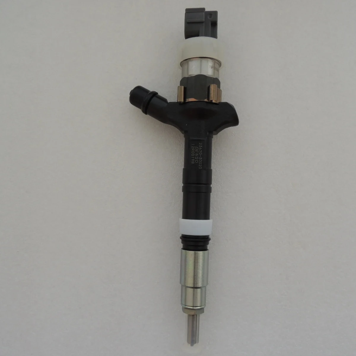 レグルス Original and New Common Rail Fuel Injectors for Landcrusier