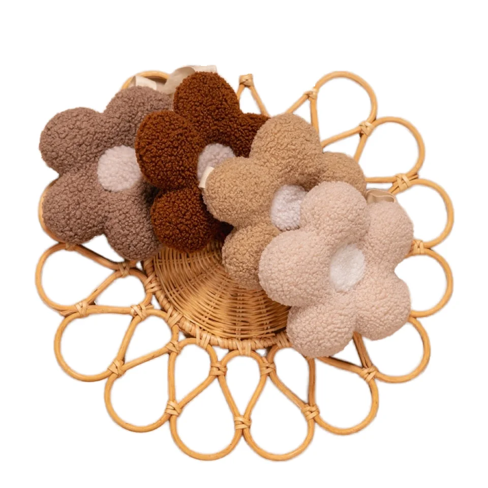LOW MOQ Customized Fancy Choice Colorful Soft Teddy Boucle Fabric Teddy Daisy Flower Pacifier Clip Holder Plush Comforter Toy