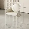 L chaise de sangle (note de couleur)