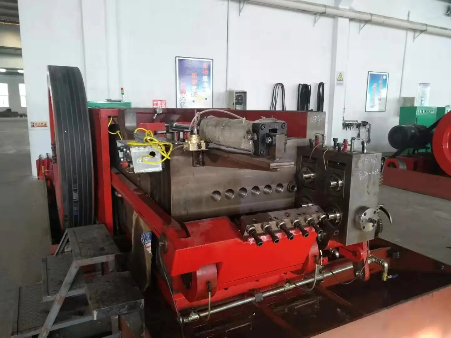 Auto Bolt Nuts Making Machine