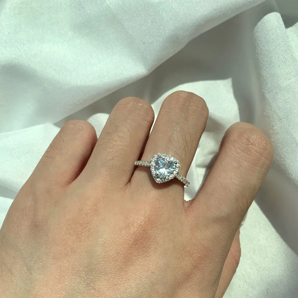 KAKODIY wedding engagement heart shaped Cubic Zirconia ring rhodium plated sterling silver 8A zircon romantic ring detail 2