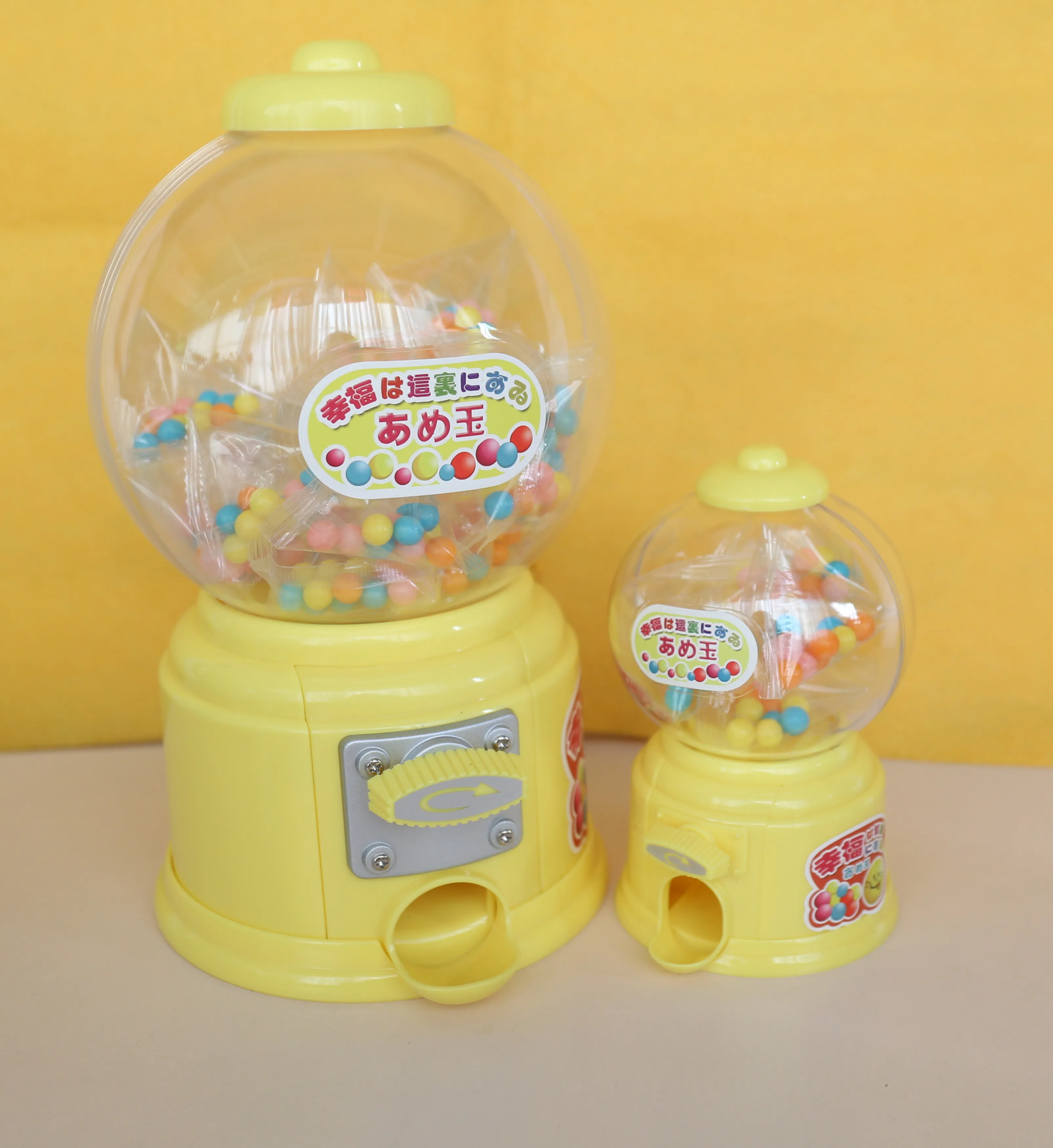 Диспенсер для шоколадных орехов