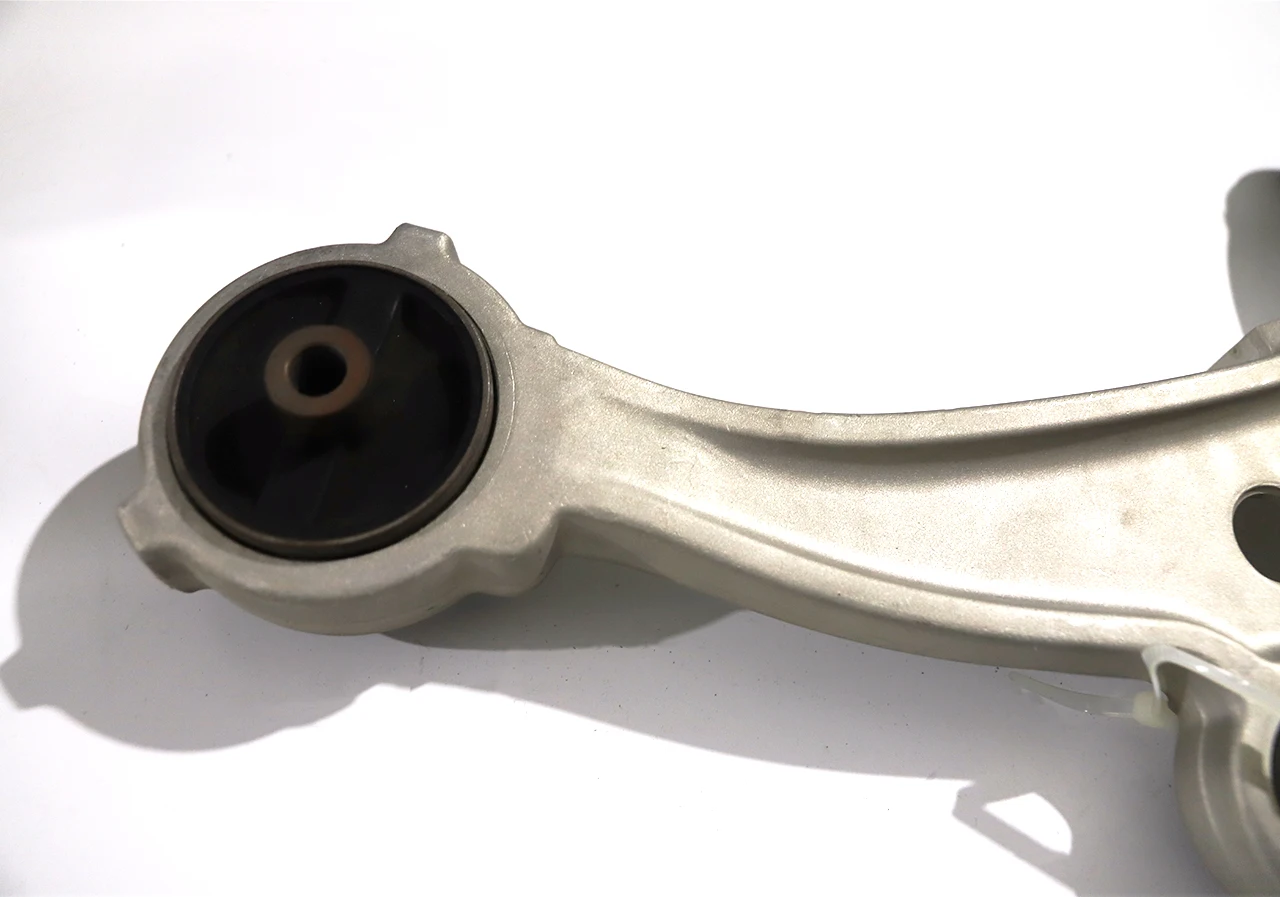 【新品未使用】Alyssa / フロントリボンOP High Quality Suspension Control Arm for Nissan Vehicles