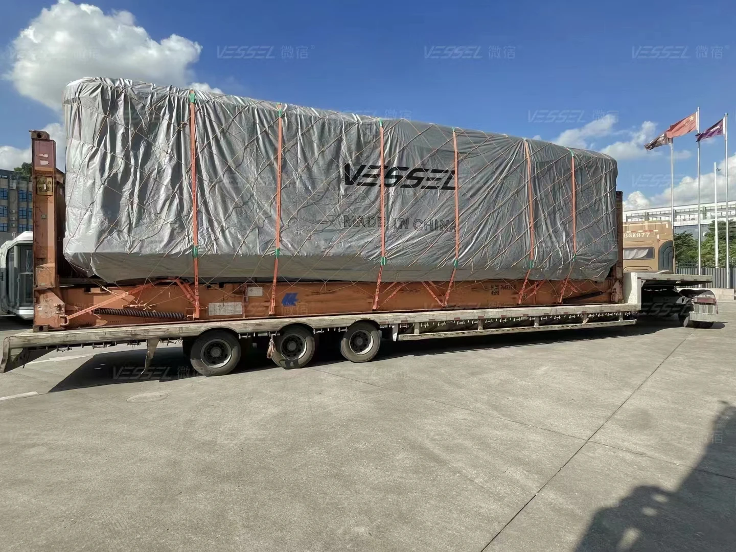 Vessel E7 Luxury Modern House Portable Mobile Camping Space Capsule