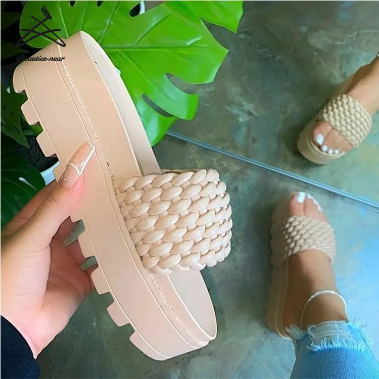 10 zapatillas de mujer con plataforma para la temporada primavera-verano |  Escaparate | EL PAÍS