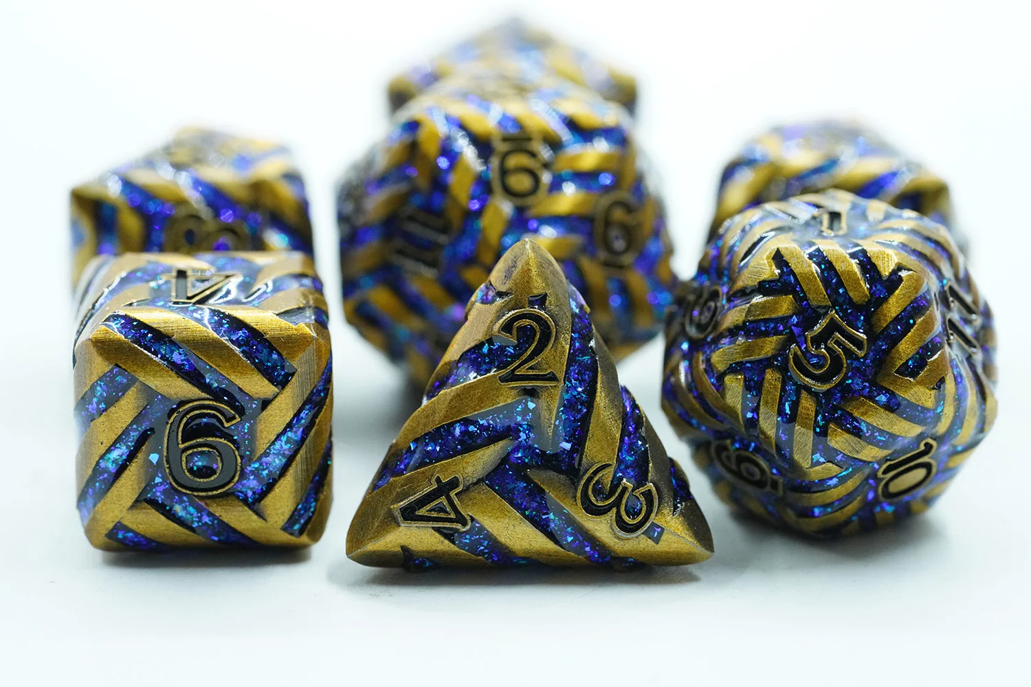 Custom Logo 16mm Copper-Colored Polyhedral Dice Set Zinc Alloy with Blue Sparkling Mica Stripe for DND Games factory