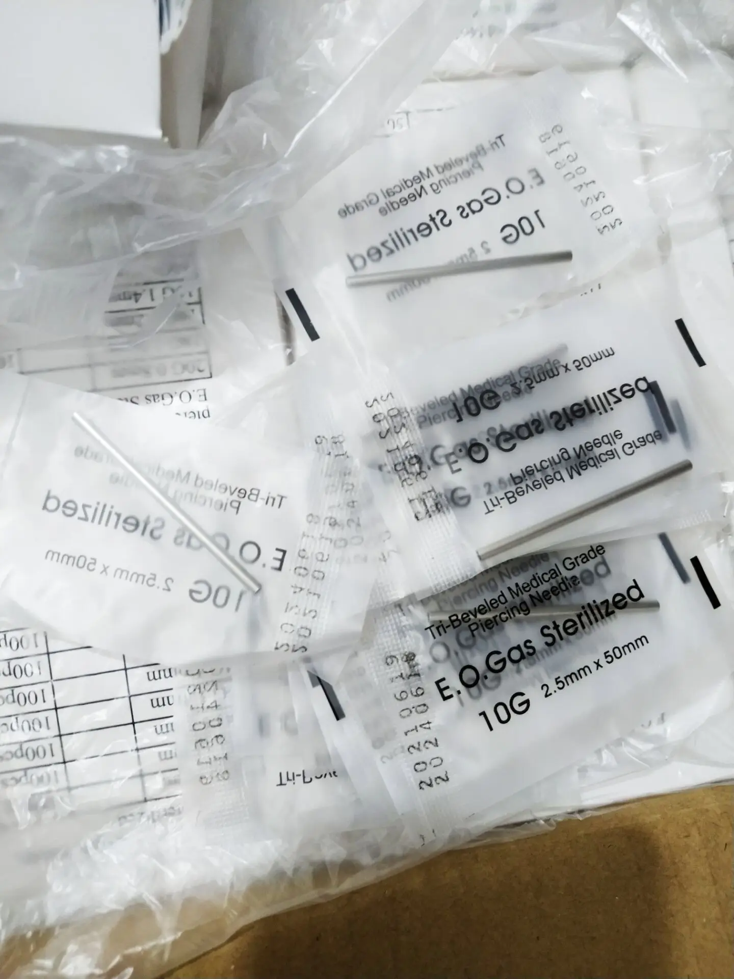 Professional Body Piercing Needles - 100 Pack (20G, 18G, 16G) By Luxe Modz