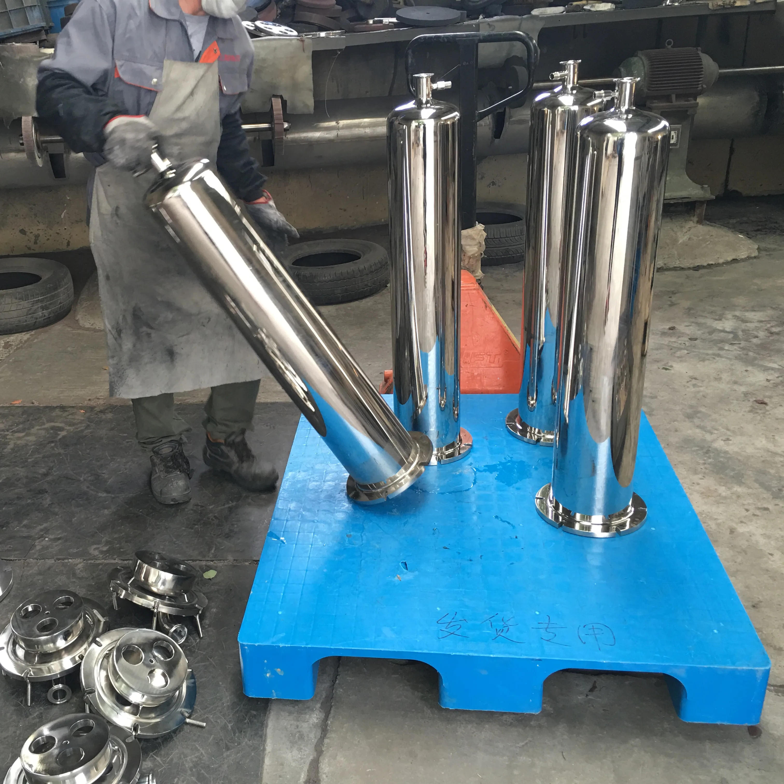 
Спиртовой фильтр из нержавеющей стали с передвижным фильтром на колесиках 