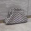 PL6390390-1
