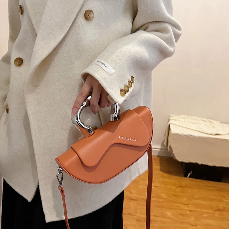 Fashionable Metal Handle Handbag Unique Irregular Design Crossbody Bags for Women Small Pu Leather Purse 2025