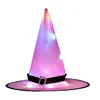 Brillante sombrero de bruja rosa
