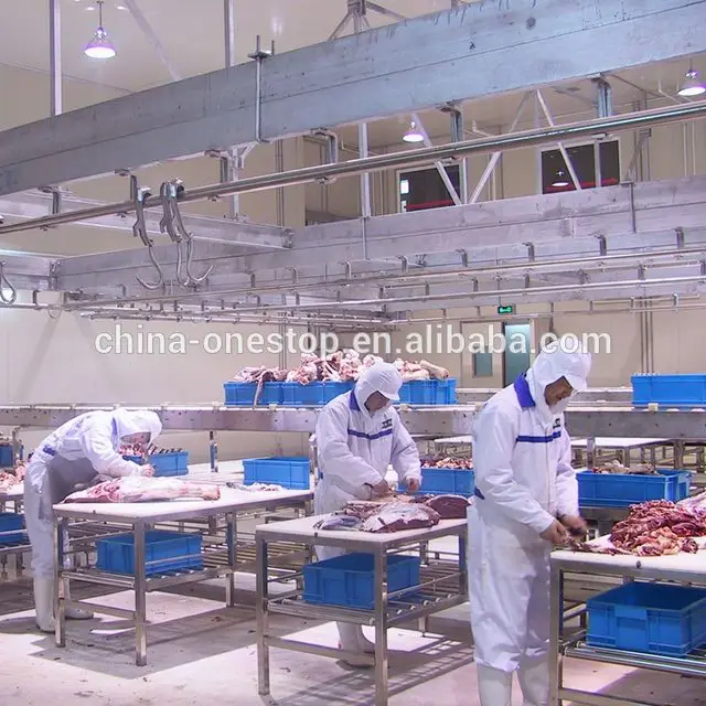 Meat deboning and cutting conveyor belt in meat processing plant