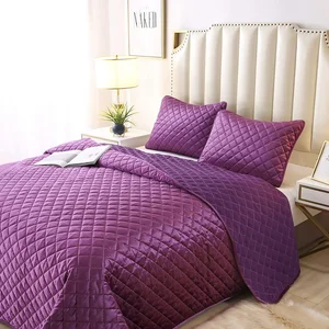 Wholesale Bedding Lightweight and Thin Luxury Velvet Hotel Embroidery Design Summer Quilt Polyester Comforter Bedspread