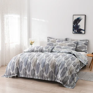 Wholesale Custom Printed Bed Sheets Luxurious Bedding Sets Designer Quilt Cover Set