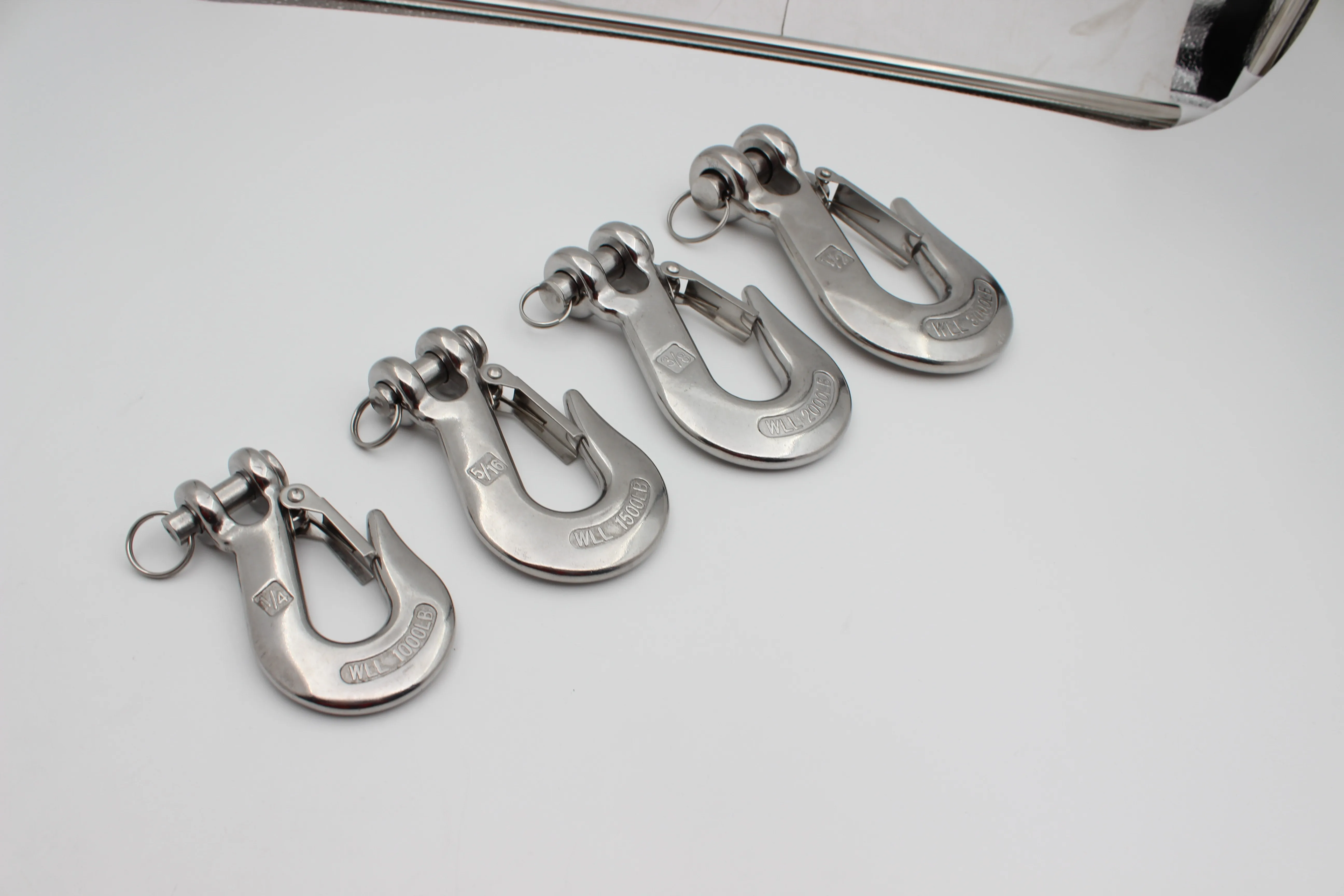 1500kg Stainless Steel Clevis Grab Slip Hooks With Safety Latch Crane