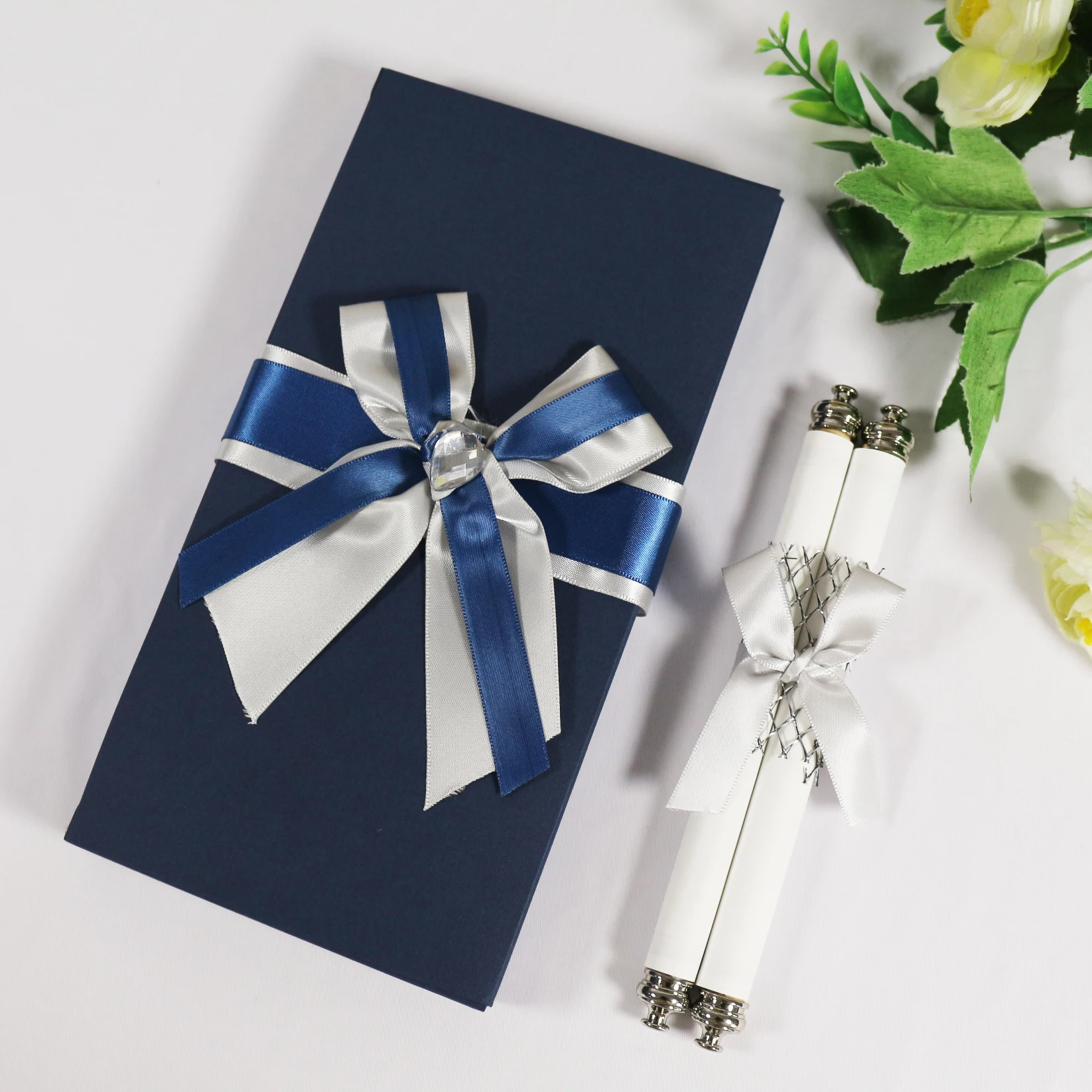 Decorating Navy Blue Silver Foiling Scroll Wedding Invitation With Box the  Ribbon Bow, image size:1646x1646