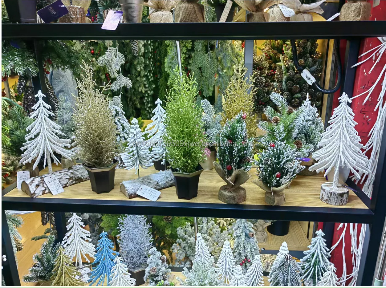 Red Tabletop Artificial Mini Decoration Christmas Tree with Ornaments Xmas Gift Small Tree factory