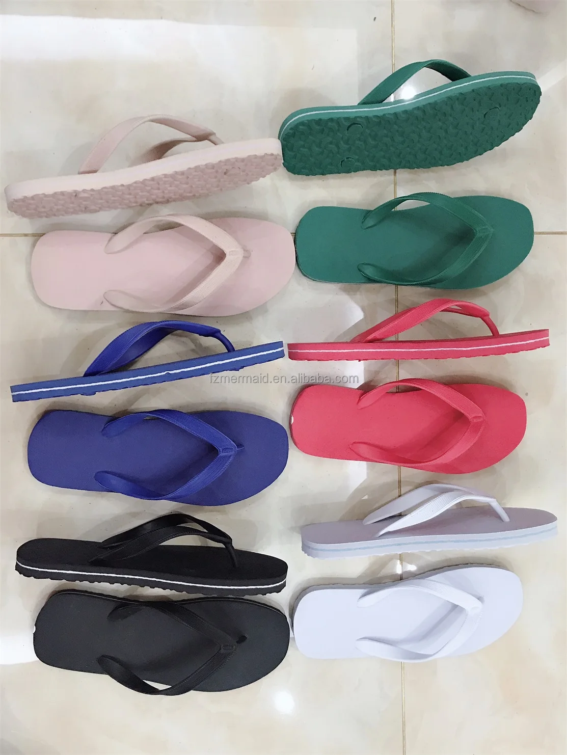 2024 High Quality Plain Flip Flops Wholesales in Bulk Men Slippers Beach Custom Flip Flops Home slippers