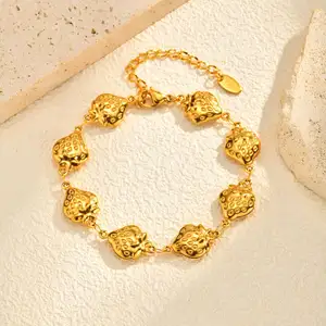 Hot Sale Women Chain Bracelets Hollow Strawberry Shape Stainless Steel Bracelet Jewelry