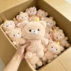 3 peluches (contáctanos para obtener el catálogo con más de 6000 estilos)