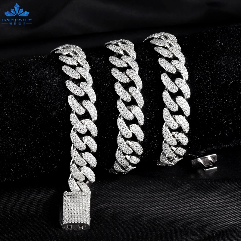 Collar de cadena de eslabones cubanos con puntas de Collar de cadena de eslabones cubanos con puntas de