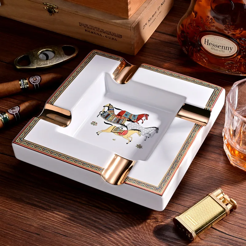 Фабричная Портативная Черная глазурованная прямоугольная Золотая фольга с ободом оптовая продажа небольшой керамической сигаретной пепельницы индивидуальным логотипом