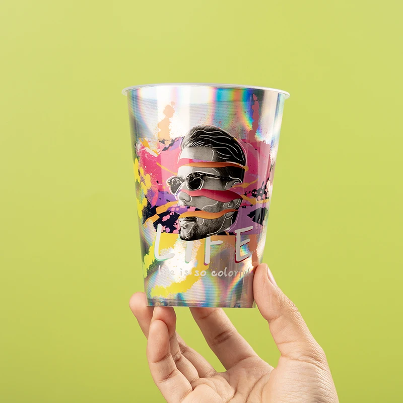 LOKYO 500ml 700ml Disposable Juice Bubble Tea Cups Wholesale Holographic rainbow Film Plastic Cup with Lids