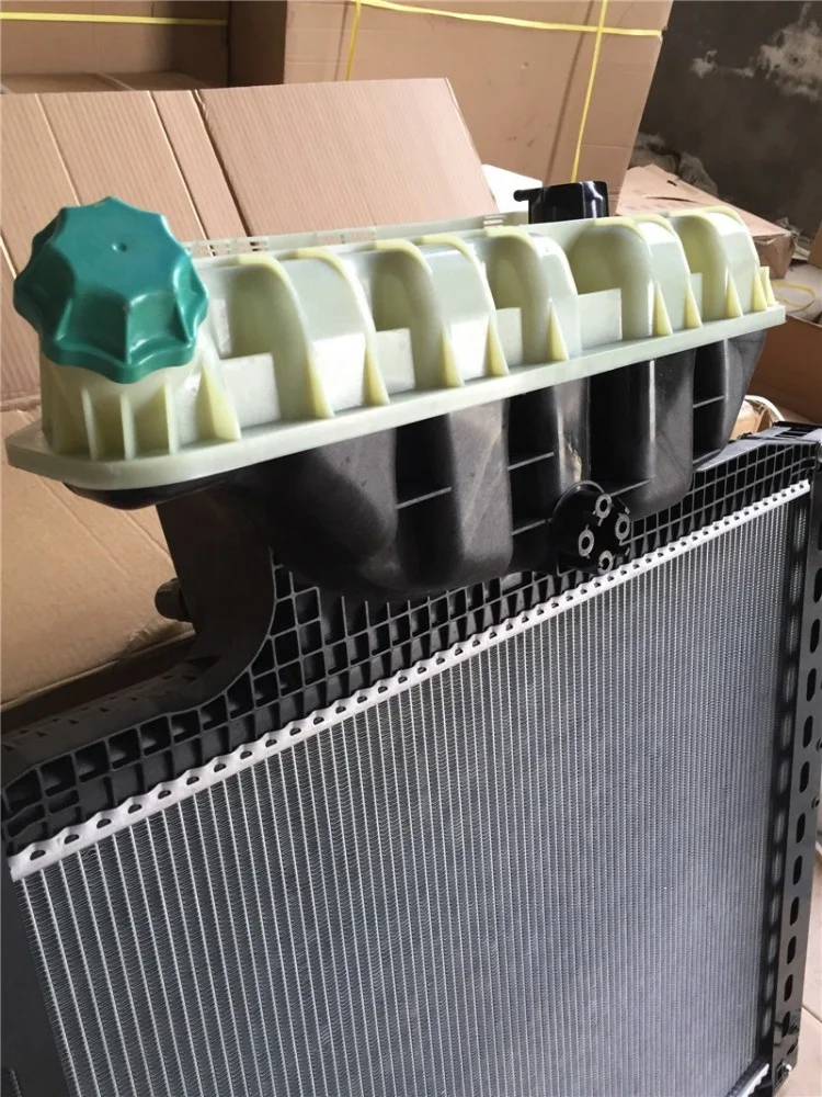 Source MAN TGA Truck Radiator 81061016458 from SHIYAN GOLDEN SUN  