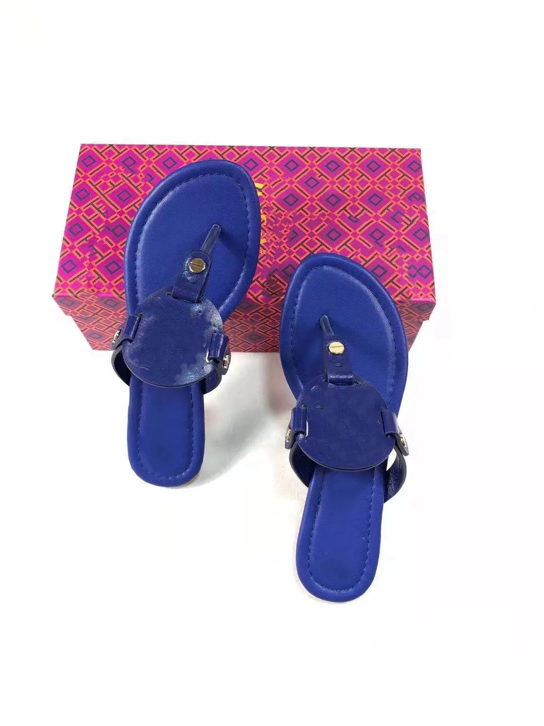 Luxury Custom Made Brand Slippers Women Wear Flat Bottomed Fashion Sandals  and Slippers out in Summer Beach Shoes Seaside Replica Slippers Flip-Flop  Slippers - China Luxury Slippers and Designer Slippers price