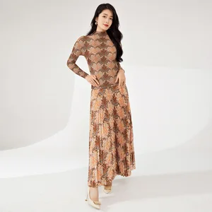 Latest Women's Fashionable Two-Piece Set Casual Stretch Printed Top and Skirt With Pleated Personality Pattern