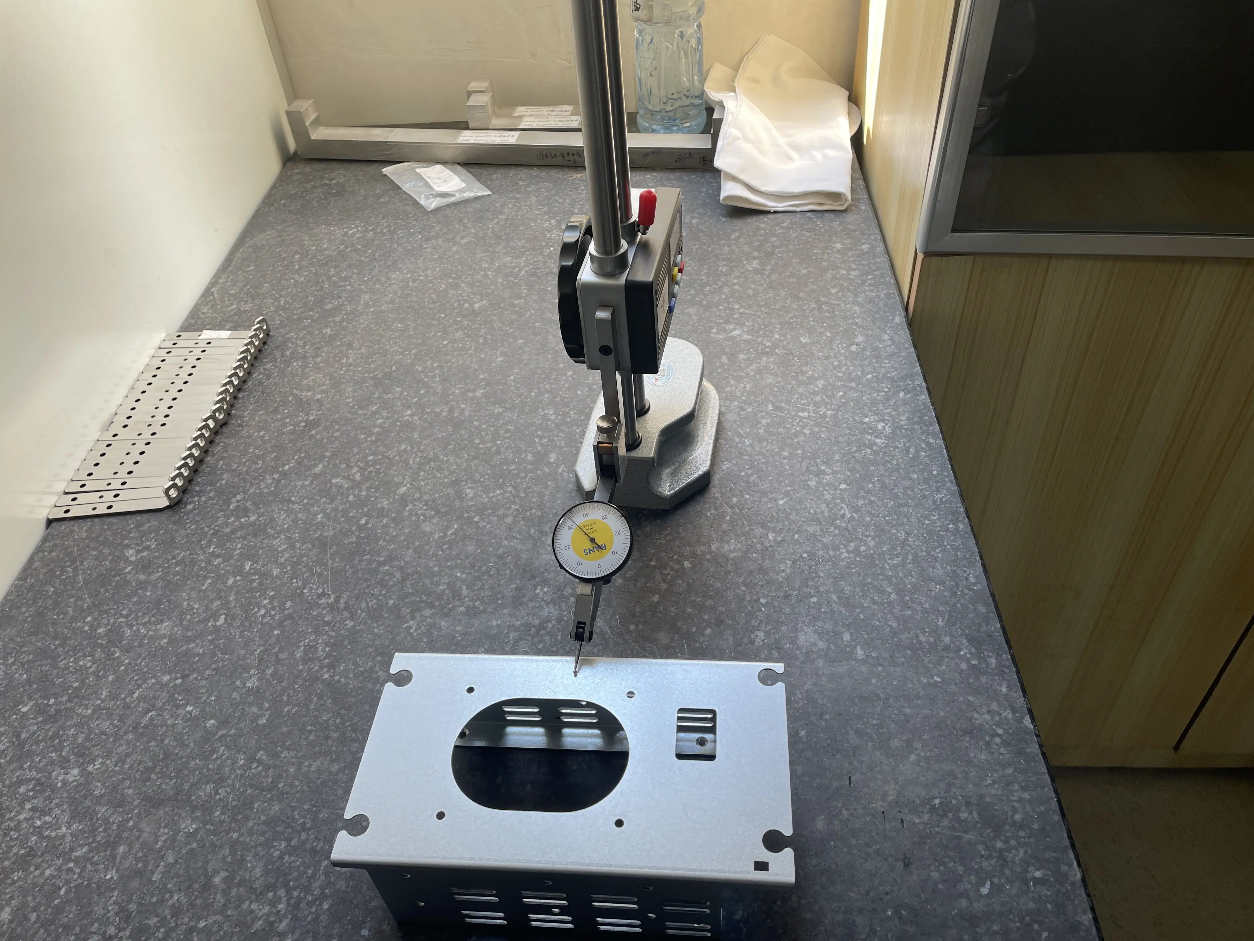 Custom Server Chassis Shell with 0.01-0.05mm Tolerance Precision Sheet Metal Fabrication and CAD Design Support