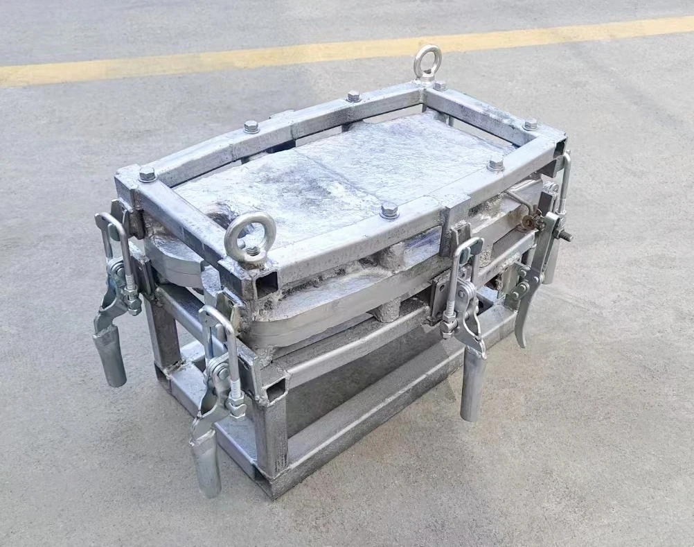 Factory Rotational Moulding Plastic Auto Engine Oil Tank Rotary Forming Thermoplastic Hollow Forming Plastic Rotational Mould