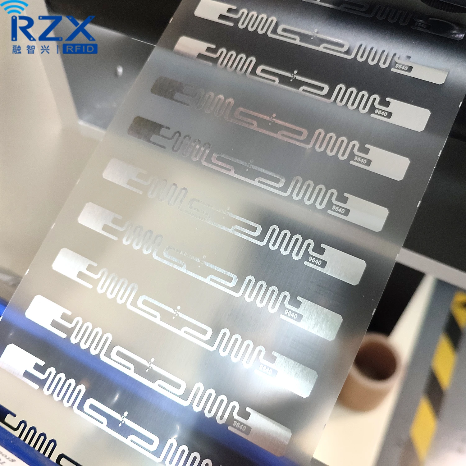 UHF RFID Label Sticker In Roll_UHF RFID LABELS/STICKERS_RFID LABELS - Foto 12