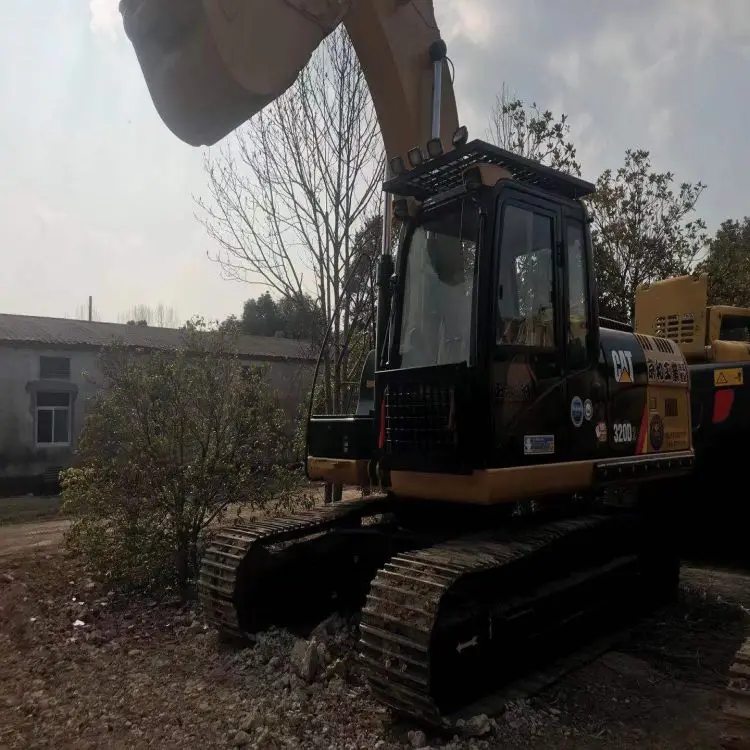 cat320d -6.jpg