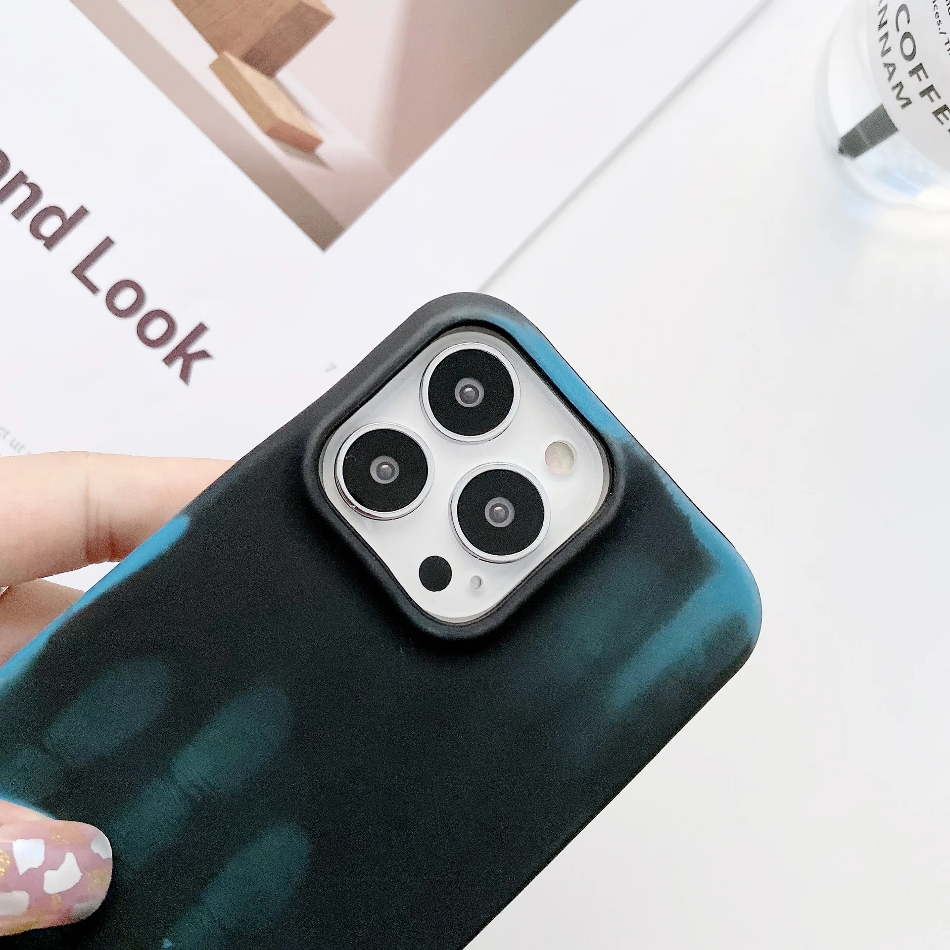 Hot Thermal Induction Temperature Sensing Color Changing Heat Sensitive PU  Back Cover Phone Case for iPhone 12 13 14 15 Pro Max