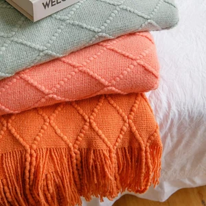 Wholesale Soft Throw Blanket for Couch Reversible 100% Acrylic Turmeric Knitted Blanket With Tassel