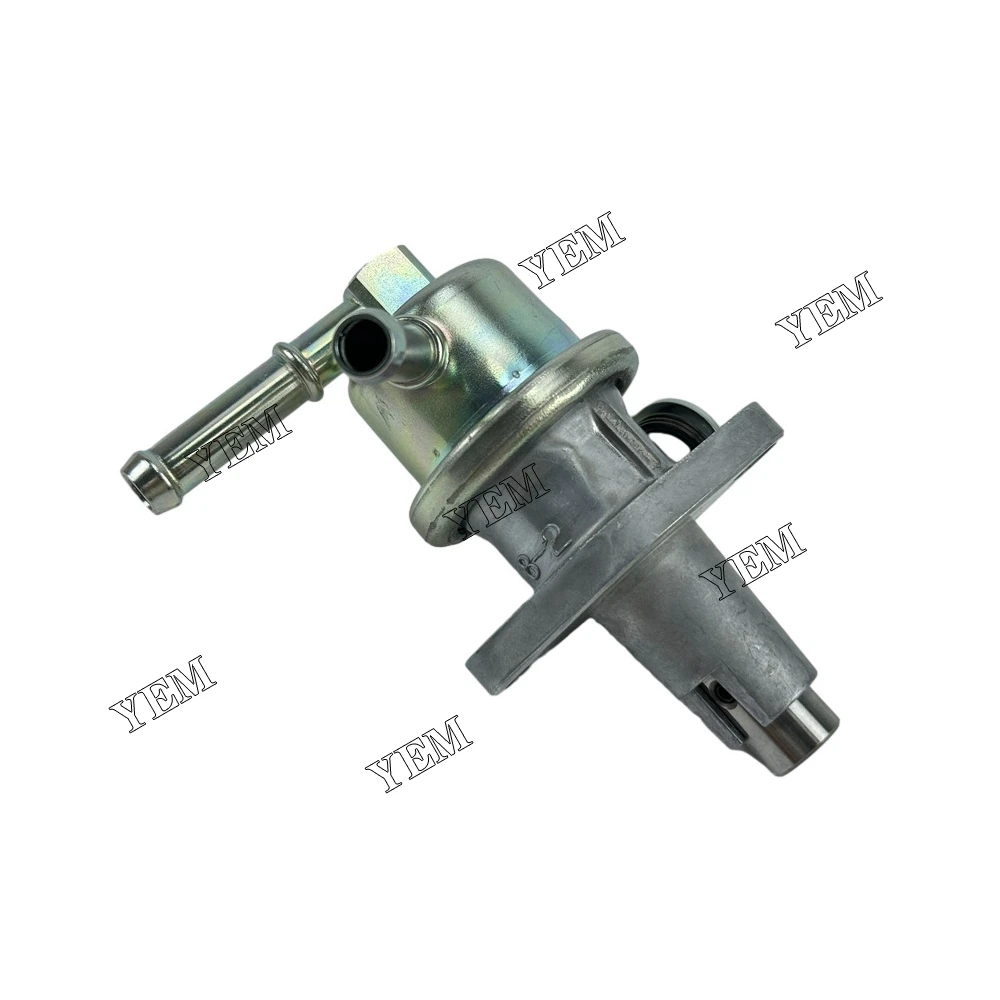 Good Quality D1703 Fuel Pump 17539-52033 Fit for Kubota D1703 Engine. 2
