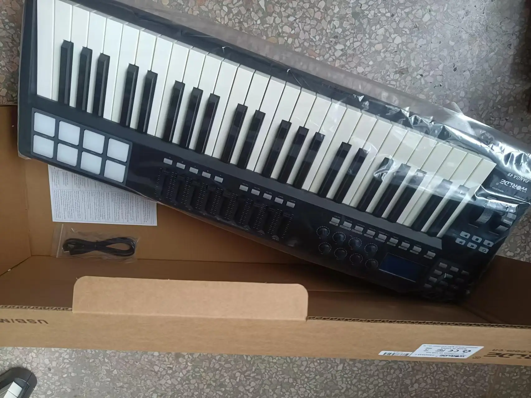 PANDA49 MIDI Controller - 49-Key Synthesizer with Percussion Pad