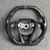 Fibra de carbono; Cuero negro; sin botones; Fondo plano