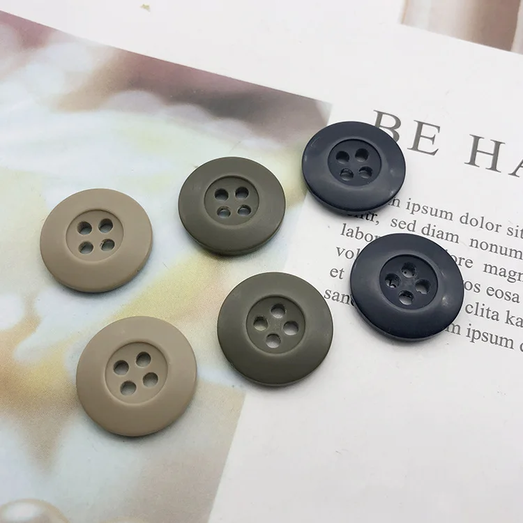 Custom 18mm Training Clothes Resin Round 4 Holes Button For Camouflage Clothing