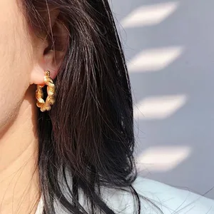 MW Fashion PVD 18K Gold-Plated Stainless Steel Twisted Custom Hoop Earrings for Women: Circular Design