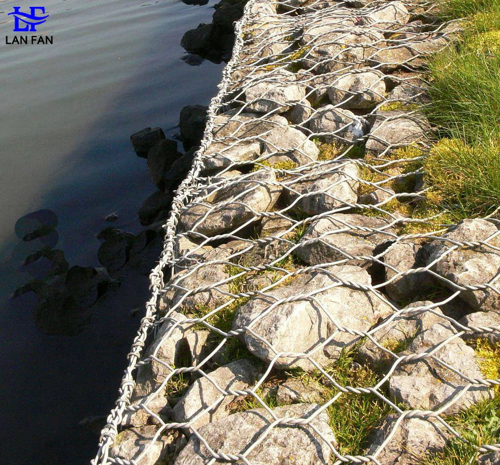 กรงลวดตาข่ายหินเกเบี้ยนตะกร้าผนังหกเหลี่ยมโลหะ Gabion Welded Gabion Cage Box