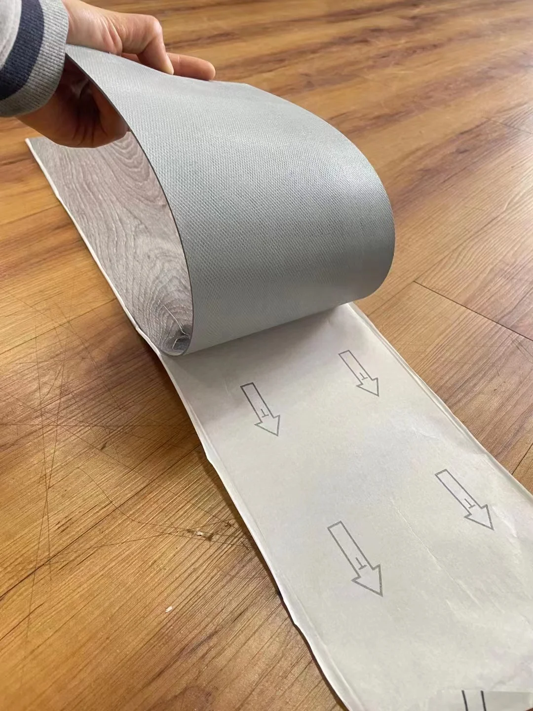 Ecofriendly Luxury Hybrid Click Vinyl Plank Virgin Material Pvc Lvt